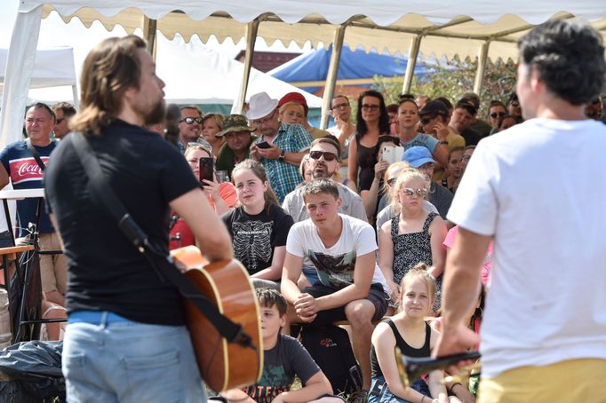 Koncert kapely Kryštof v Hruškách na Břeclavsku.