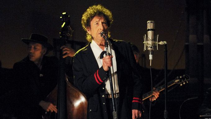 Bob Dylan (na fotografii z roku 2015) nedovolí návštěvníkům svých pražských koncertů používat v sále mobilní telefony.