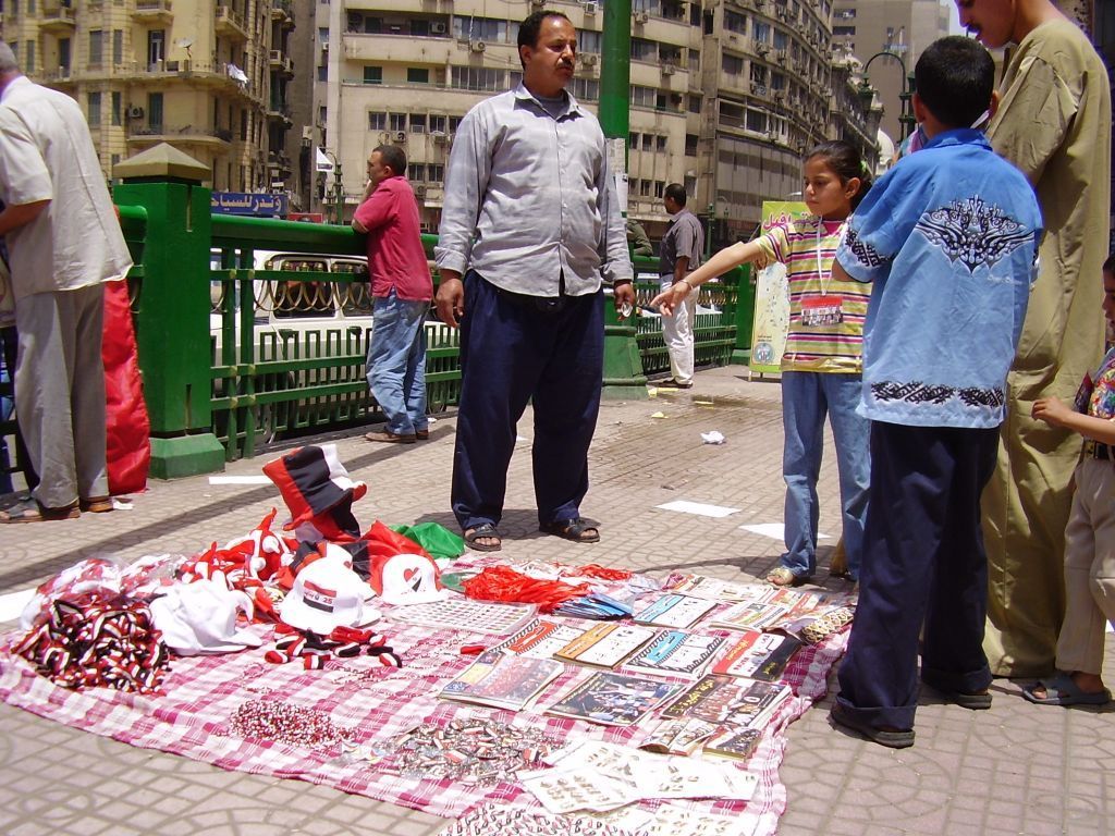 Káhira, Egypt. ohlasy na zabití Usámy bin Ládina
