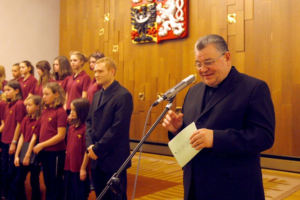 Arcibiskup požehnal poslancům