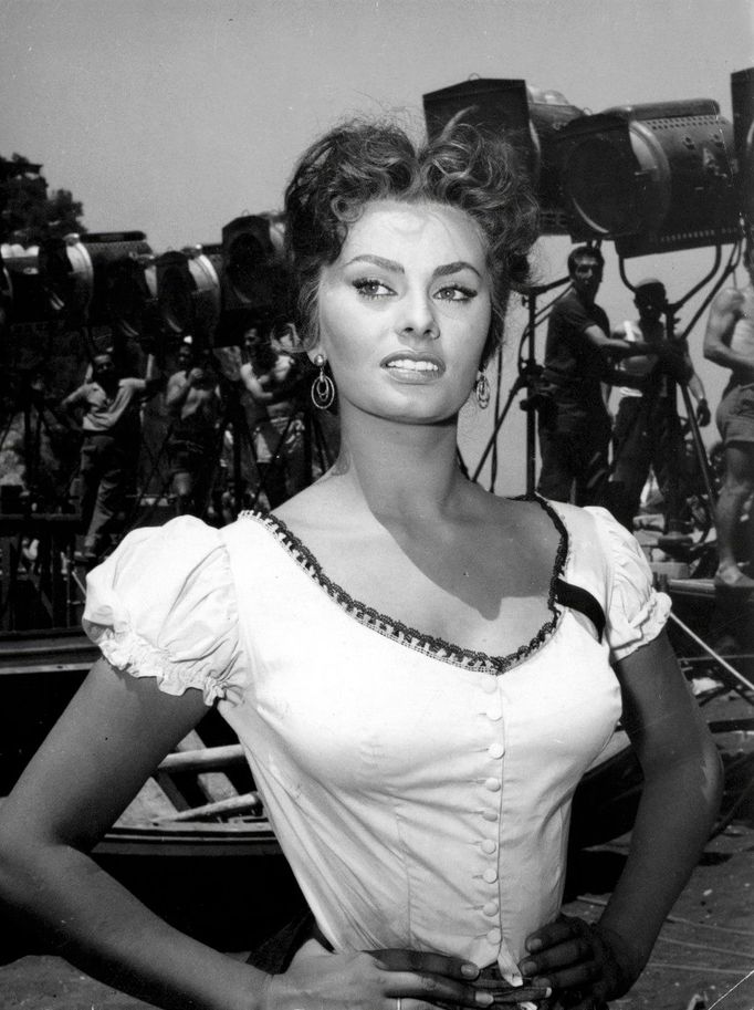 Herečka Sophia Loren ve filmu Chléb, láska a .....  z roku 1955.