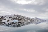 Přibližně 80 procent území Grónska je pod trvalou pokrývkou ledu.