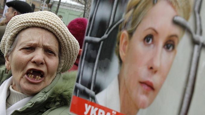 Přes všechna obvinění má Julija Tymošenková na Ukrajině stále silnou podporu.