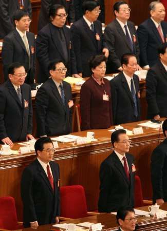 Čínský prezident Chu Ťin-tchao a premiér Wen Ťia-pao během zasedání parlamentu.