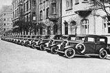 V nabídce zůstávala ale i levnější verze s litrovým motorem. Piccolo nakonec skončilo až v roce 1934, přičemž na přelomu 20. a 30. let šlo o nejprodávanější auto v Československu, nabízené s otevřenou i uzavřenou karoserií. V roce 1938 se obnovené Piccolo po konci modelu Baby, o němž ještě bude řeč, krátce vrátilo a definitivně skončilo až v roce 1941.