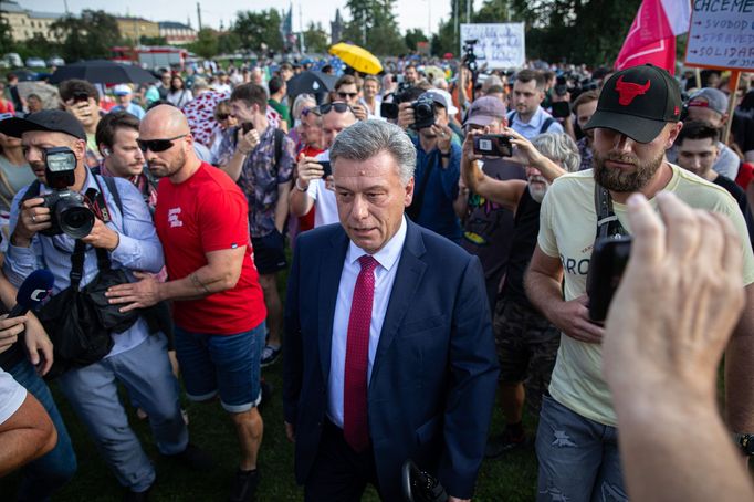 Demonstrace Milion chvilek pro demokracii proti ministru spravedlnosti Pavlu Blažkovi.