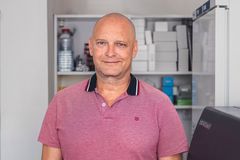 Mléčné zuby jako surovina. Z jejich dřeně vypěstujeme třeba chrupavku, říká lékař