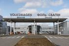 Rusové údajně zaplatí za Volkswagen tři miliardy korun. Renault se prodal za rubl