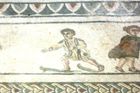 Samozřejmě nejde o počátky světového lyžování. Archeologické vykopávky prokázaly existenci "pralyží" již v době 5000 př.n.l., a to na území Skandinávie či dnešního Ruska. (Mozaika z podlahy ve Villa Romana na Sicílii z 4. století našeho letopočtu.)