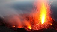 Začátkem letošního srpna se italská sopka Stromboli probudila k životu a začala znovu po čtyřech letech chrlit lávu.