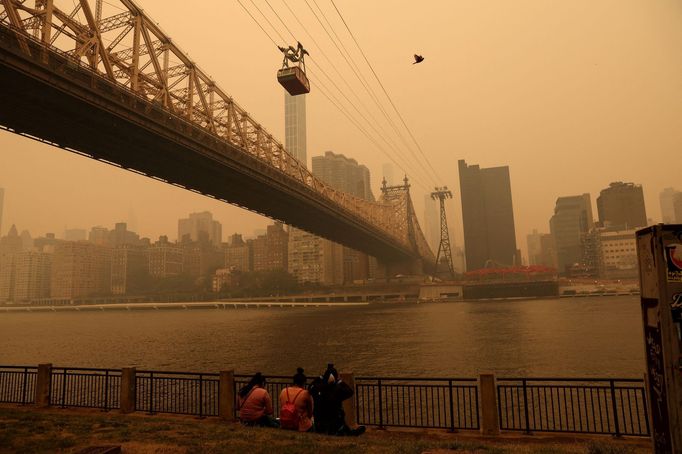 Znečištěný vzduch v New Yorku kvůli lesním požárům v Kanadě.