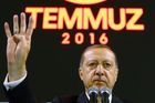 Erdogan nabídl svobodu německému novináři za vydání generálů. Neobchodujeme s lidmi, odpovídá Berlín