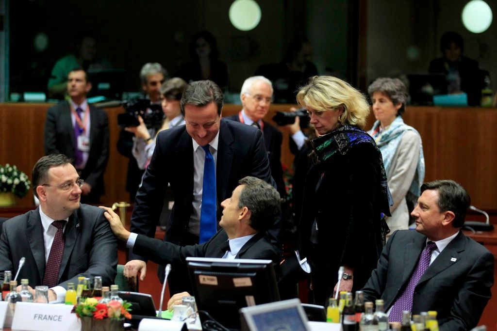 Nečas, Cameron, Sarkozy. Summit EU o dluhové krizi