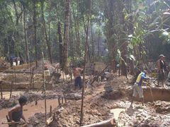 Nezákonné odlesňování a těžba ničí amazonský ekosystém.