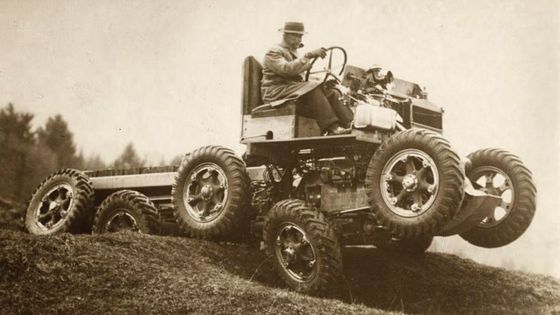 Dnes je snem nejednoho nadšence šestikolový Mercedes, dříve přitom existovaly i desetikolové off-roady.