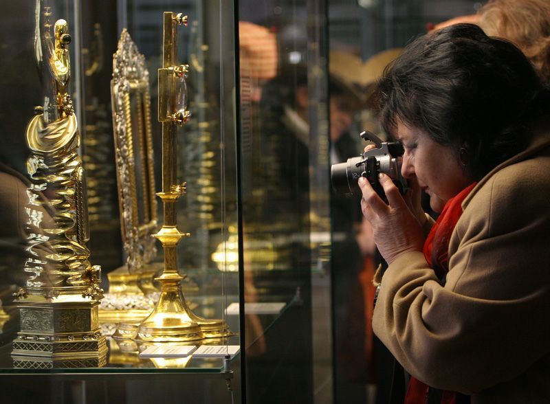 Výstava korunovačních klenotů ve Vladislavském sále