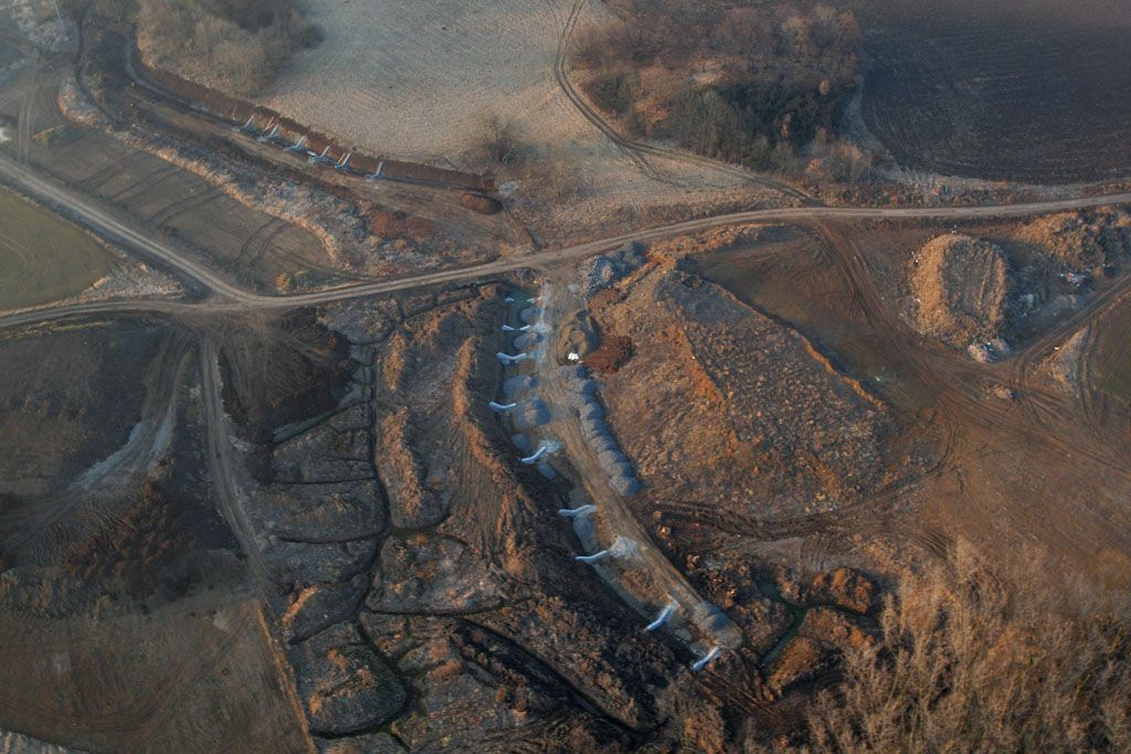 Letem nad Českým středohořím a dálnicí D8