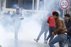 Tuniská policie rozháněla islamisty, jeden mrtvý