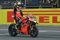 Bautista vrací do superbiků časy "Ducati Cupu". Na úvod MS vyhrál všech šest jízd
