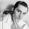 Jednorázové užití / Fotogalerie / Gillette / Před 120 lety požádal americký vynálezce King Camp Gillette o první patent na holicí strojek s vyměnitelnými čepelkami.