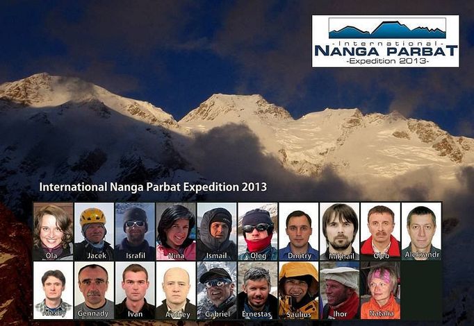 Členové mezinárodní horolezecké expedice Nanga Parbat 2013