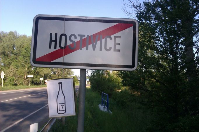 Kauza Rath se rozšiřuje i do Hostivice.