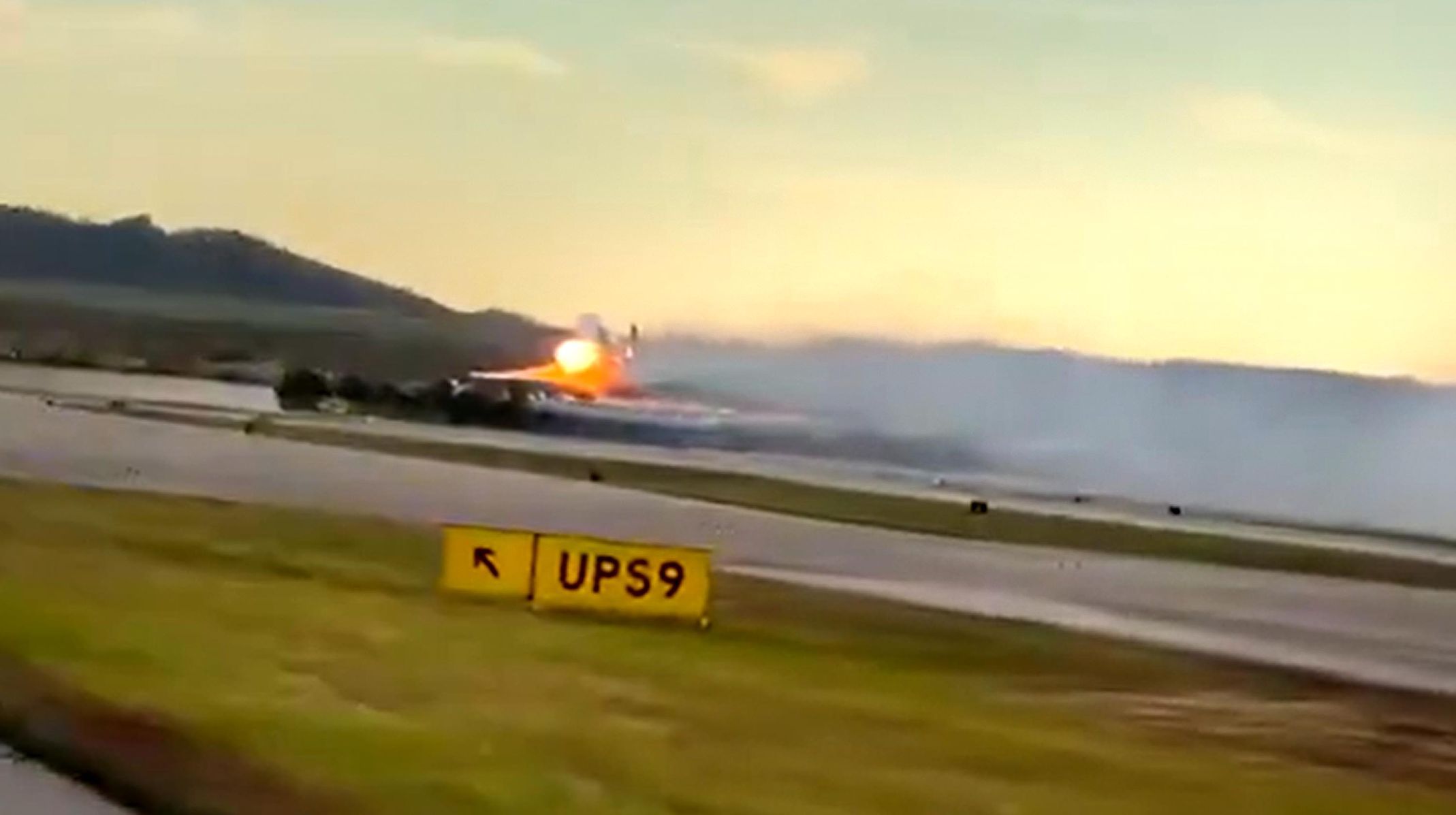 USA. nehoda. letadlo, UPS, Kentucky, Louisville