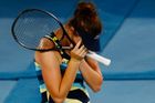 Česká hráčka ve třetím kole Australian Open vyřadila světovou jedničku a čtyřnásobnou grandslamovou šampionku Igu Šwiatekovou a v jejích očích se zaleskly slzy.