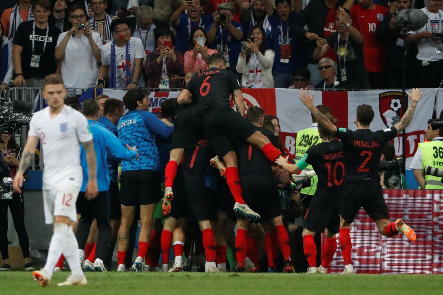 Mario Mandžukič slaví gól v semifinále MS 2018 Chorvatsko - Anglie