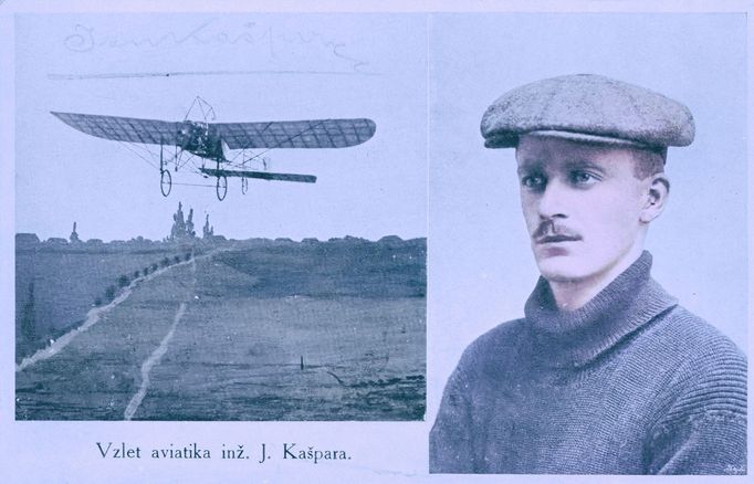 Na snímku: Upomínková pohlednice Ing. Jana Kašpara na jednu z jeho veřejných leteckých produkcí v roce 1910.  Na pohlednici je zobrazen model letadla Blériot XI.