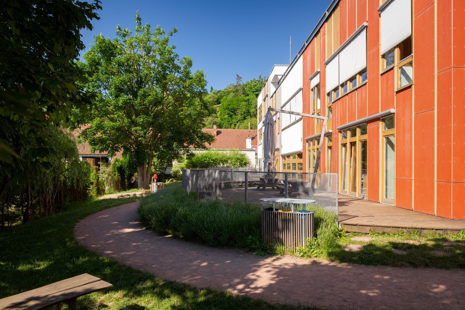 Adapterra Awards 2021 - MŠ a ZŠ Ostopovice – komunitní centrum obce