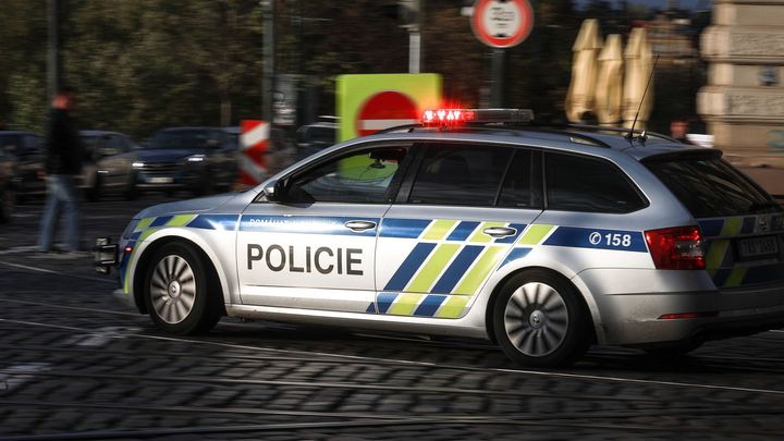 Dálnici D5 na Plzeňsku uzavřela na sedm hodin nehoda, zemřel kvůli ní policista