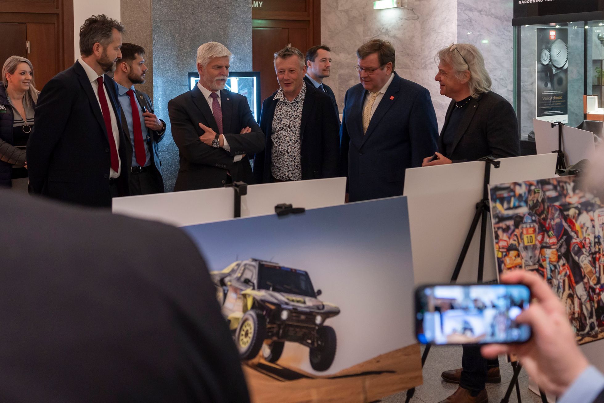 Prezident Petr Pavel, výstava fotek z Dakaru, NTM, vernisáž, Zlatý volant