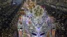 Revellers of the Salgueiro samba school participate on the first night of the annual carnival parade in Rio de Janeiro's Sambadrome, February 10, 2013. REUTERS/Ricardo Moraes (BRAZIL - Tags: SOCIETY) Published: Úno. 11, 2013, 3:05 dop.