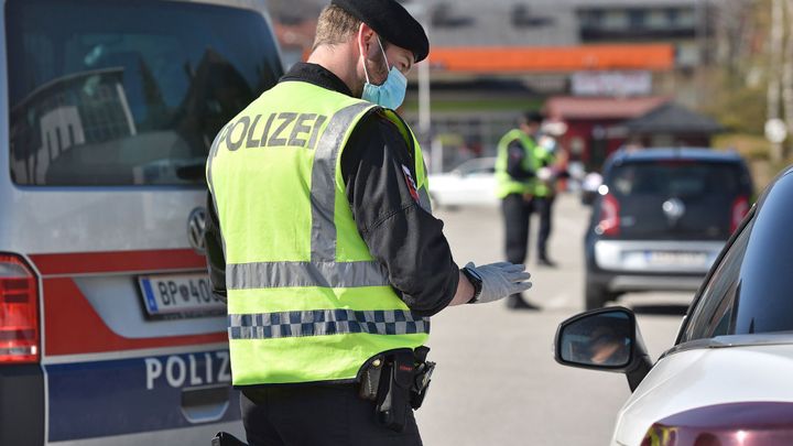 Přijít o auto můžete dřív, než řeknete Achtung. Policie ho vydraží, i když jste Čech