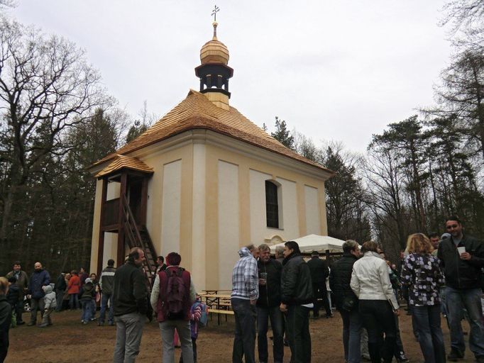 Kaple sv. Vojtěcha v Ostrovci-Lhotce po rekonstrukci.