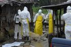 Vesničané zabili osm členů týmu, který informoval o ebole