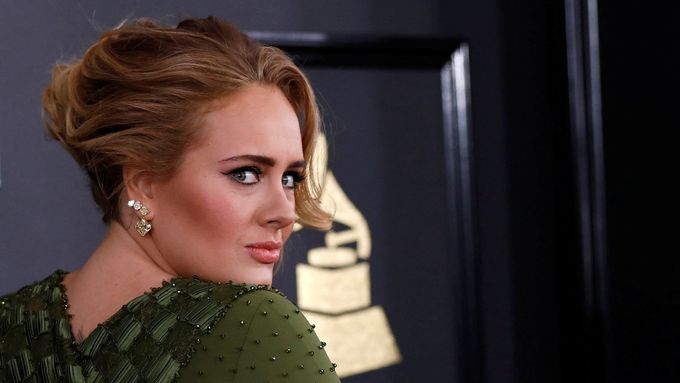 FILE PHOTO: Singer Adele arrives at the 59th Annual Grammy Awards in Los Angeles, California, U.S. , February 12, 2017. REUTERS/Mario Anzuoni/File Photo