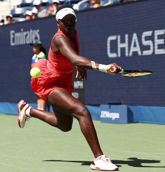 Victoria Mboková při utkání US Open proti Barboře Krejčíkové