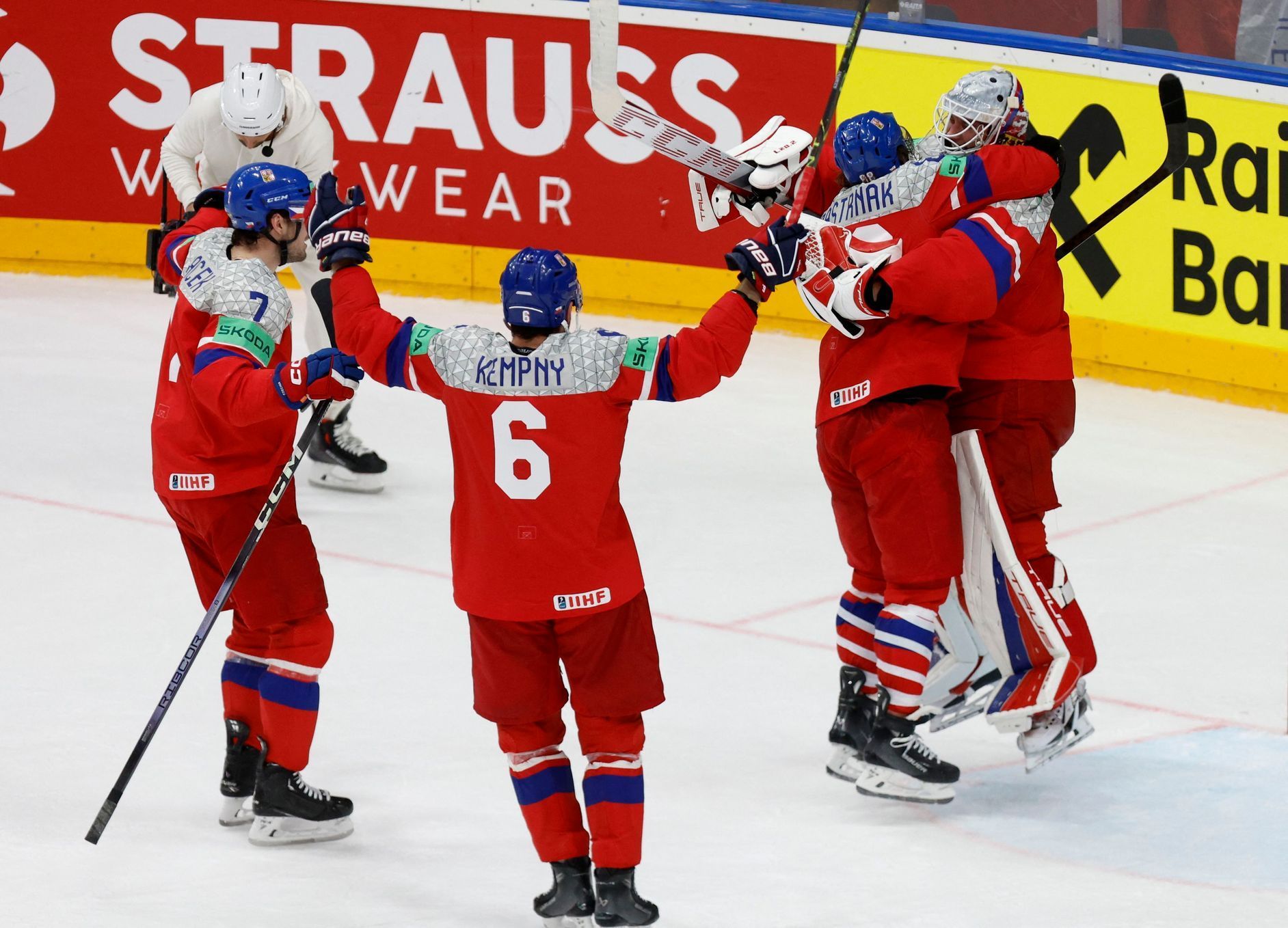 Češi slaví vítězství ve čtvrtfinále MS 2024 Česko - USA