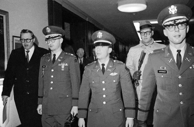 Velitel pěší čety William Calley během armádního vyšetřování masakru v My Lai ve Washingtonu 5. prosince 1969.