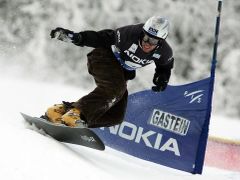 Simon Schoch při slalomu Světového poháru.