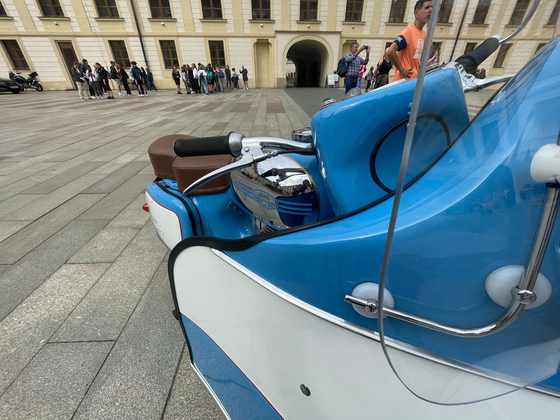 Jawa 350 Nanuk