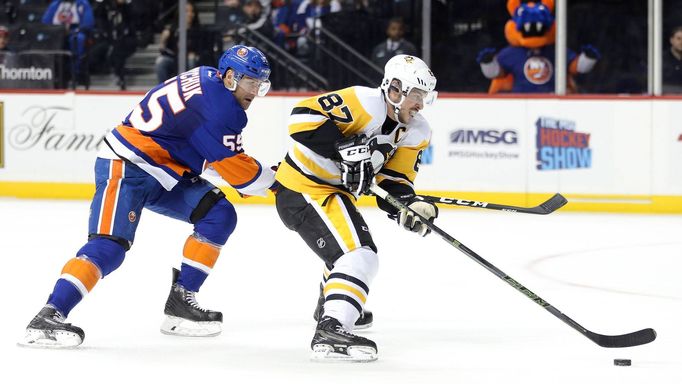 Sidney Crosby a Johny Boychuk