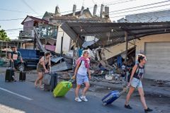 Při zemětřesení v Indonésii se zranil i jeden člověk z Česka, hlásí úřady