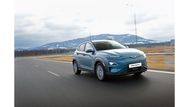 ... což bude zahrnovat vozy Kona Electric (na snímku), Ioniq Electric a SUV Nexo poháněné vodíkovými palivovými články.