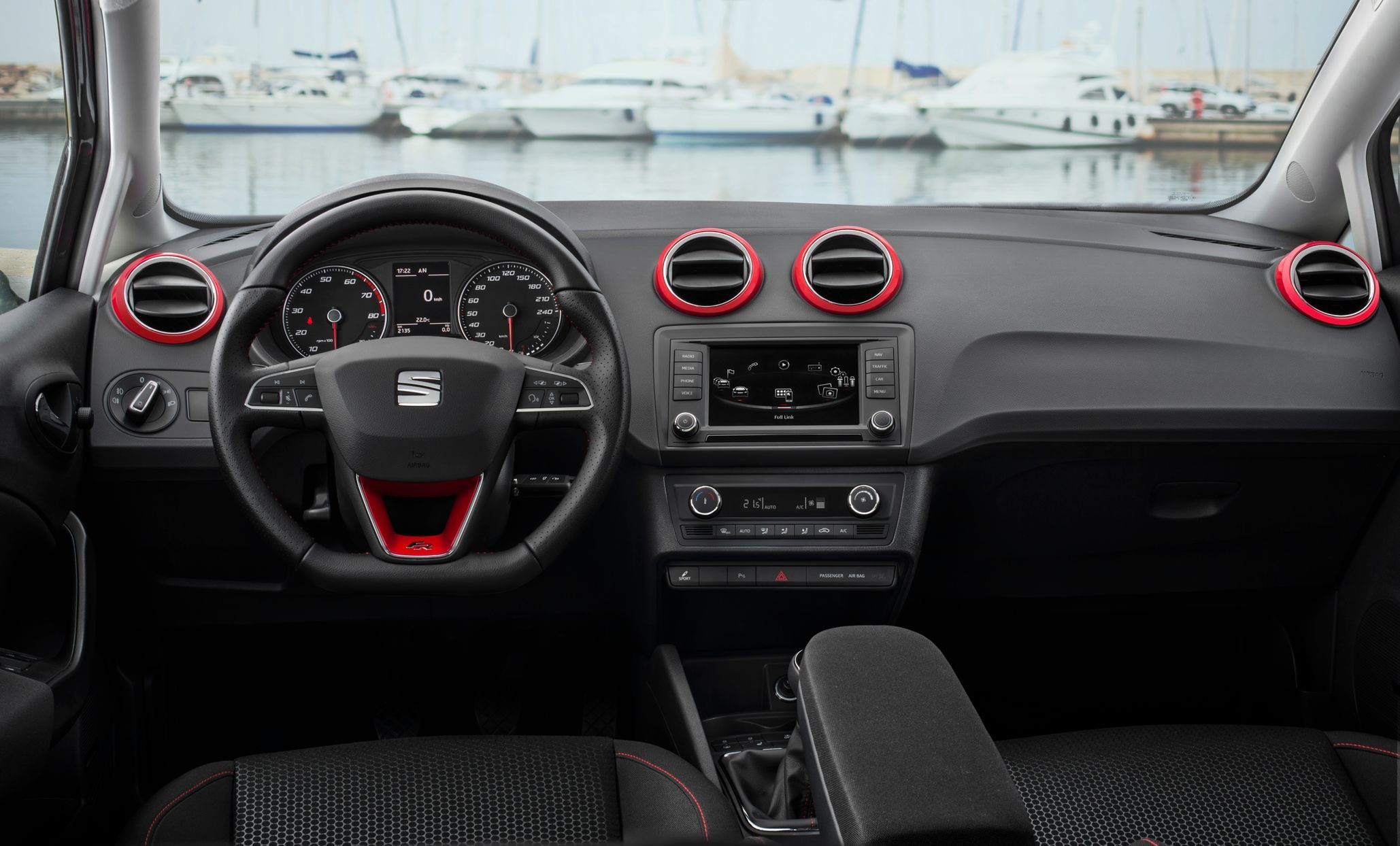 Seat Ibiza 2015 - facelift - interiér