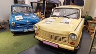 Na konci 80. let Trabant zkoušel přeřadit na vyšší rychlostní stupeň a konečně se rozhoupal k náhradě dvoutaktu za čtyřtakt, v tomto případě z produkce Volkswagenu. Vznikl Trabant 1.1 s upravenou maskou nebo interiérem, úspěchu se ale nedočkal. Po otevření východoněmeckého trhu nemohl konkurovat západním modelům, zůstal tak dnes spíše úsměvnou raritou. Konkrétně toto auto je ale podle muzea vůbec prvním vyrobeným Trabantem 1.1 z listopadu 1988, sériová produkce přitom začala až v květnu 1990, aby v dubnu 1991 skončila.