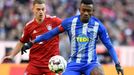 Soccer Football - Bundesliga - Bayern Munich v Hertha BSC - Allianz Arena, Munich, Germany - February 23, 2019  Hertha Berlin's Salomon Kalou in action with Bayern Munich