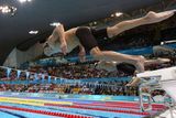 V bazénu se brzy ukázalo, že Phelps má dokonalou postavu pro plavání. Dlouhé ruce i trup, relativně kratší dolní končetiny, ohebné kotníky, dlouhá chodidla a také objemné plíce: to vše ho předurčovalo k rychlému pohybu ve vodě.
